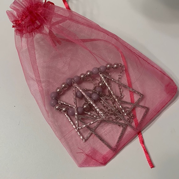 NWOT Triangle Necklace - Picture 8 of 8